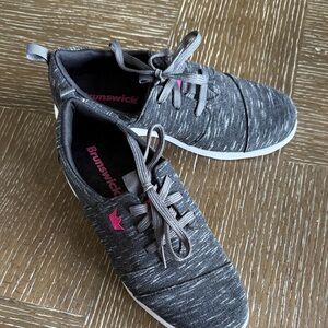 Women's Gray Knit Lace-Up Sneakers with Pink Accent
